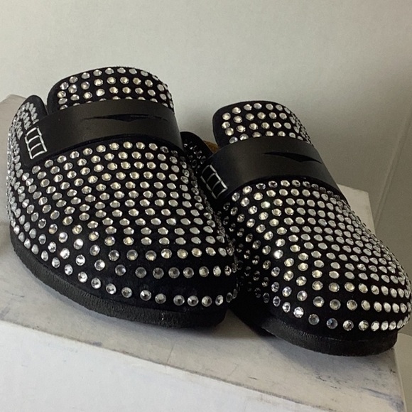 JW Anderson
Crystal Studded Slides - Picture 10 of 15